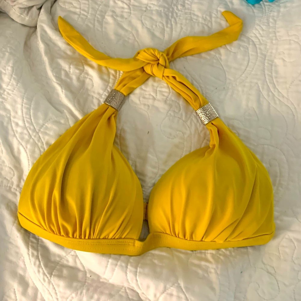VENUS bikini top